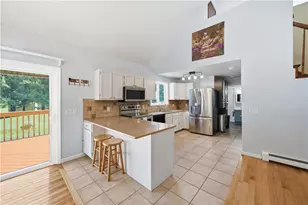218 Shannock Hill Rd, Richmond, RI 02892 - Photo 7