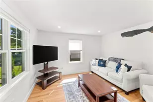 172 Bayview Ave, Bristol, RI 02809 - Photo 11