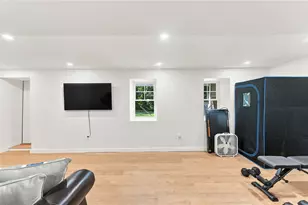 172 Bayview Ave, Bristol, RI 02809 - Photo 27