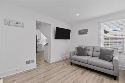 13 Sherman Street #3, Newport, RI 02840 - Photo 5