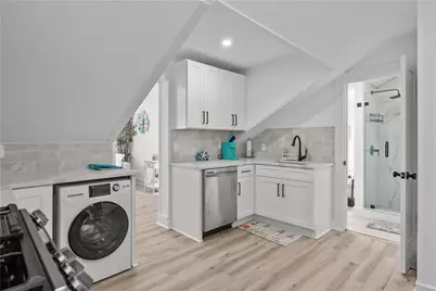 13 Sherman Street #3, Newport, RI 02840 - Photo 7