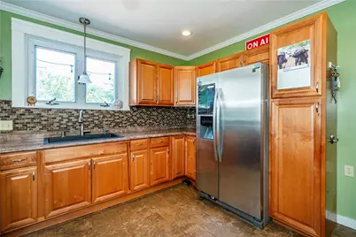 11 Metropolitan Road, Providence, RI 02908 - Photo 13