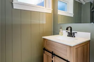 11 Metropolitan Rd, Providence, RI 02908 - Photo 31