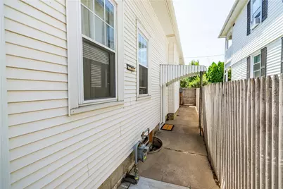 11 Metropolitan Road, Providence, RI 02908 - Photo 45