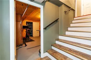 11 Metropolitan Rd, Providence, RI 02908 - Photo 35