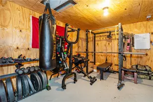 11 Metropolitan Rd, Providence, RI 02908 - Photo 37