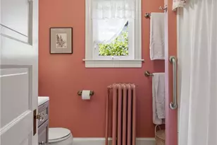 6 Brooks Ave, Newport, RI 02840 - Photo 21