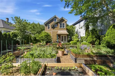 6 Brooks Avenue, Newport, RI 02840 - Photo 35