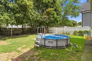 185 Vermont Ave, Providence, RI 02905 - Photo 23