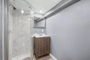 185 Vermont Ave, Providence, RI 02905 - Photo 19