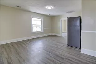 28 Magnolia St, Pawtucket, RI 02860 - Photo 3