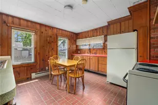 21 Bluff Ave, Tiverton, RI 02878 - Photo 9