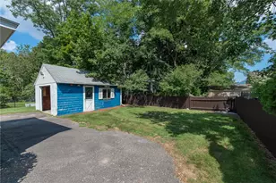 10 Elmhurst St, Warwick, RI 02889 - Photo 35
