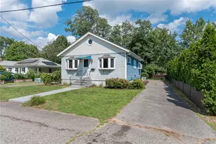 10 Elmhurst St, Warwick, RI 02889 - Photo 3