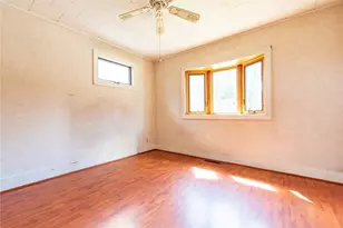 10 Elmhurst St, Warwick, RI 02889 - Photo 19