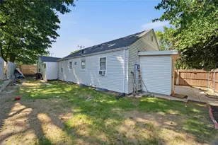170 Beckwith St, Cranston, RI 02910 - Photo 11