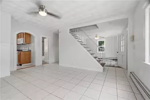 31 Coolidge Ave, Woonsocket, RI 02895 - Photo 11