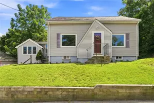 31 Coolidge Ave, Woonsocket, RI 02895 - Photo 3