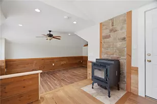 31 Coolidge Ave, Woonsocket, RI 02895 - Photo 9