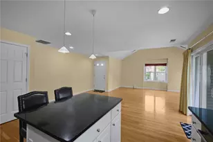 500 Mendon Rd, Cumberland, RI 02864 - Photo 7
