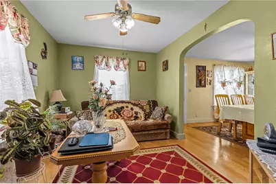 43 Virginia Avenue, Woonsocket, RI 02895 - Photo 9