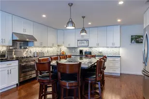 14 Clinton Ave, Jamestown, RI 02835 - Photo 5