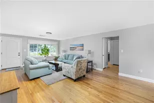 288 Green End Ave, Middletown, RI 02842 - Photo 7