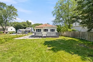 45 Milton Rd, Warwick, RI 02888 - Photo 19