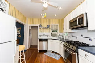 18 Lucas Ave, Newport, RI 02840 - Photo 7