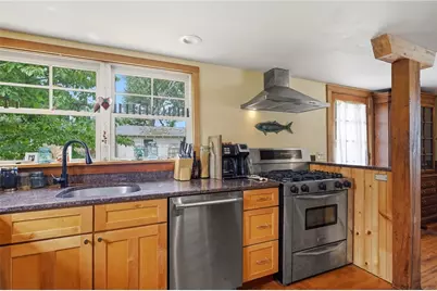 84 Narragansett Street, North Kingstown, RI 02852 - Photo 15