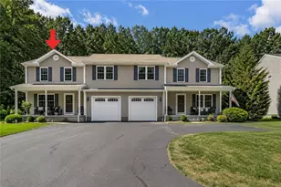 18 Country Hill Ln, Smithfield, RI 02917 - Photo 1