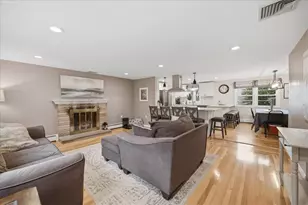 77 Harper Ave, Cranston, RI 02910 - Photo 9