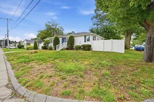77 Harper Ave, Cranston, RI 02910 - Photo 35