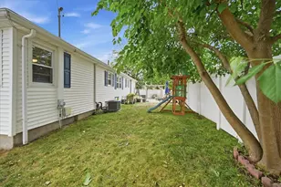 77 Harper Ave, Cranston, RI 02910 - Photo 33