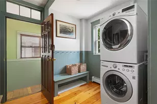 203 Power St, Providence, RI 02906 - Photo 15