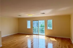 679 Metacom Ave, Bristol, RI 02809 - Photo 3