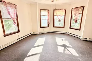 1014 Park Ave, Woonsocket, RI 02895 - Photo 9