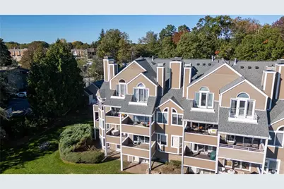 400 Meshanticut Valley Parkway #16, Cranston, RI 02920 - Photo 7