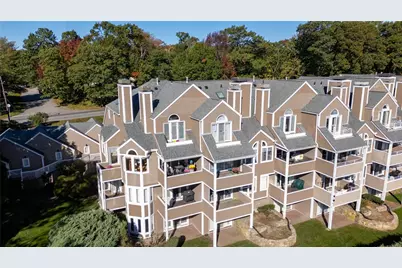 400 Meshanticut Valley Parkway #16, Cranston, RI 02920 - Photo 5