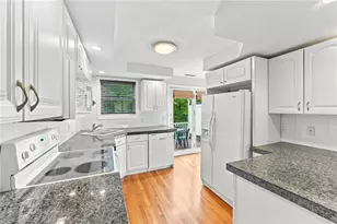 3399 Post Rd, Warwick, RI 02886 - Photo 13