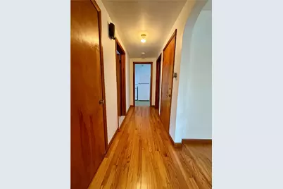 25 Thurston Avenue, Newport, RI 02840 - Photo 7