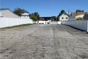 80 Main Rd, Tiverton, RI 02878 - Photo 1