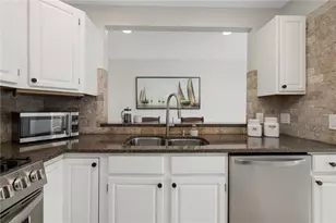 47 King St, East Greenwich, RI 02818 - Photo 15