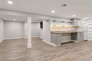1 Tanglewood Dr, Barrington, RI 02806 - Photo 37