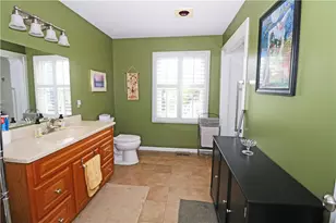 162 Atlantic Dr, Middletown, RI 02842 - Photo 27