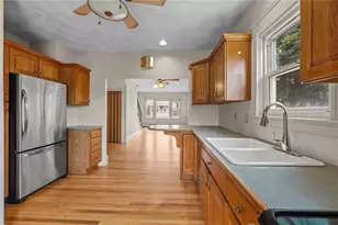 151 Bloomfield St, Pawtucket, RI 02861 - Photo 7
