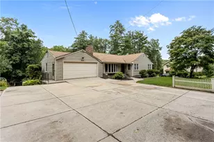 703 Pound Hill Rd, North Smithfield, RI 02896 - Photo 27