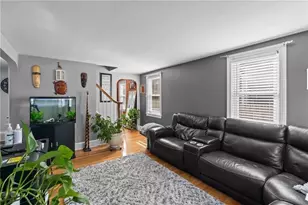 19 Annette Ave, Pawtucket, RI 02861 - Photo 7