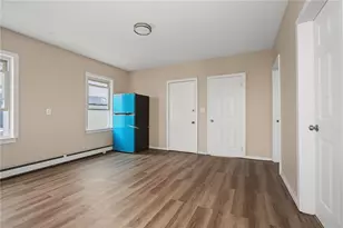 142 Oxford St, Providence, RI 02905 - Photo 5