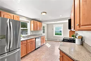 36 Newfield Ave, Warwick, RI 02888 - Photo 7